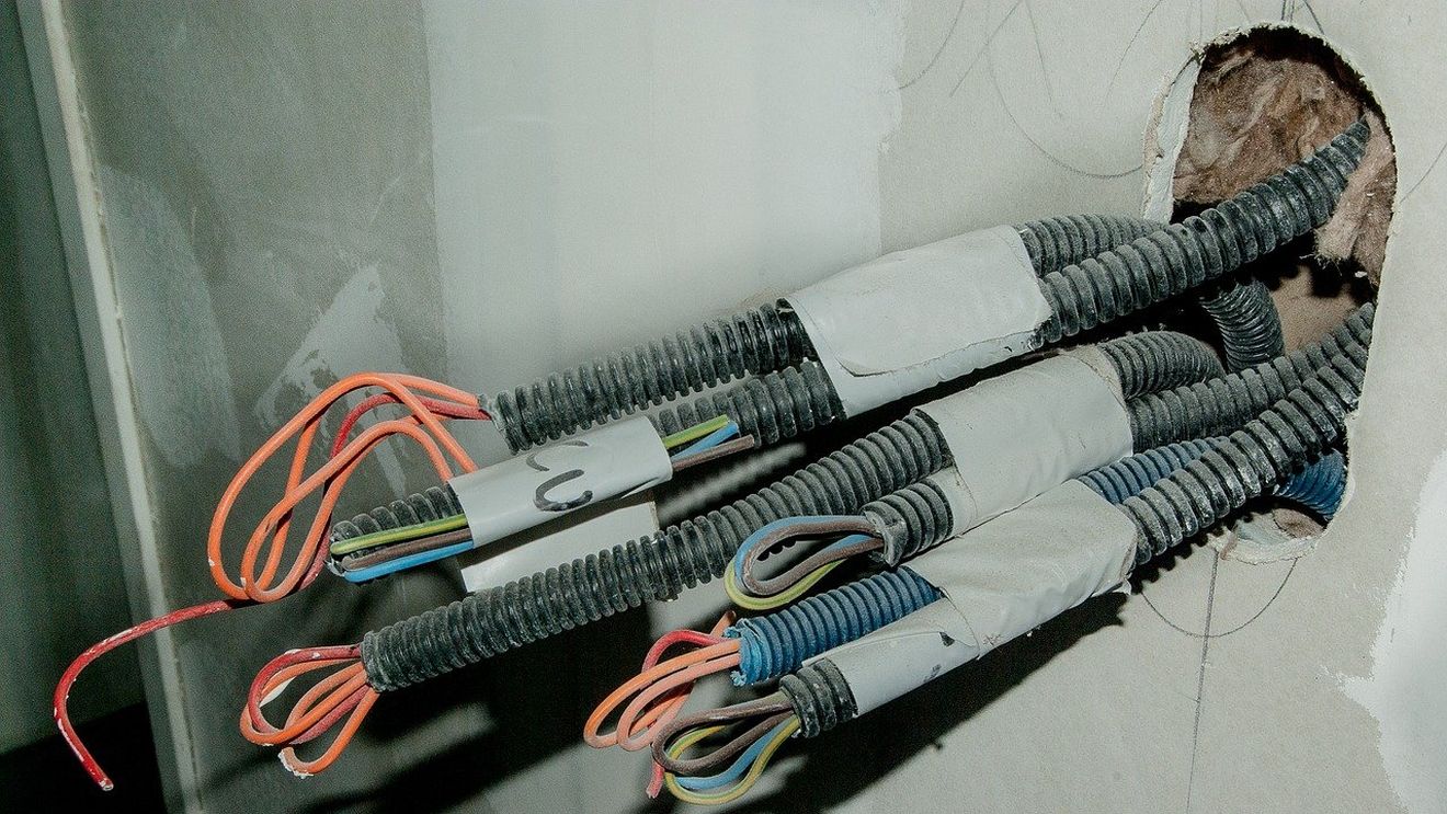 Alexandru Rafila: Există spitale cu instalaţii electrice nerevizuite, construite în intervalul 1890-1950