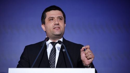 Radu Miruţă: Sunt primari care au devenit principalii angajatori din comună şi au îngroşat organigrama exagerat de mult / Din 70.000 de posturi, vreo 15.000 sunt ocupate, restul de 55.000 sunt căsuţe libere în organigrame