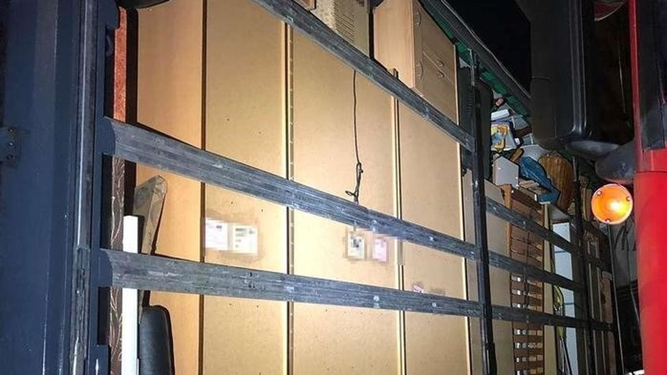 Transport de 12 tone de deşeuri, oprit la intrarea în România la Vama Borș şi returnat în Germania