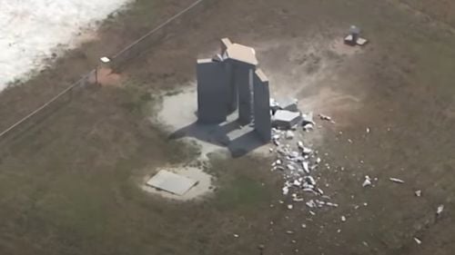 VIDEO Un misterios monument de granit, supranumit "Stonehenge-ul american", distrus în miez de noapte în sudul Statelor Unite