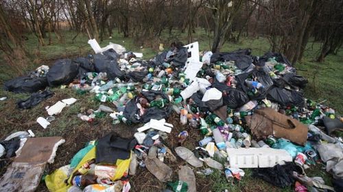 România, împânzită de gunoaie. 18 depozite ilegale de deșeuri descoperite într-o singură comună din Giurgiu