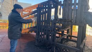 Loc de joacă pentru copii, nou-nouţ, incendiat noaptea la Focşani / Primăria anunță că va monta camere de supraveghere
