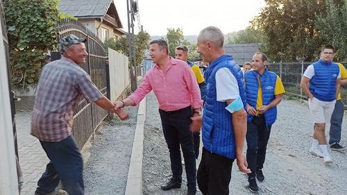 De ce l-au iertat judecătorii pe primarul care și-a umilit fetița într-un dosar în care a fost acuzat că, în calitatea sa de primar  al orașului Sîngeorz Băi, i-a închiriat tatălui său cu o sută de lei pe an un teren de 3500 de metri patrați