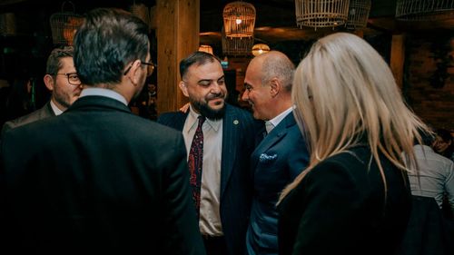 Anchetă Context: Cum au ajuns cinci milioane de euro la firmele controlate de un șef PNL din Capitală / Silviu Mototolea e acuzat că a primit în ultimii zece ani contracte publice de cinci milioane de euro