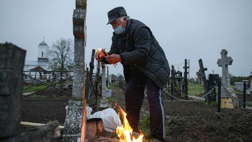 Biserica Ortodoxă: Nu există taxă de înmormântare, preoții care cer bani pot fi reclamați