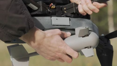 Un startup lituanian a dezvoltat muniție inteligentă pentru drone, care nu utilizează GPS-ul