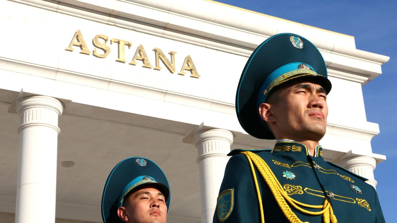 Kazahstanul, ţară vecină Rusiei, îşi creează forţe de apărare teritorială ca în Ucraina
