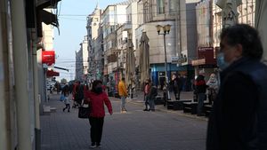 Carantină pe hârtie: Incidența infectării a crescut la Constanța după o săptămână de restricții/ Orașul aglomerat, fără patrule de control permanente