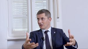 Dan Barna, reacție rapidă la anunțul Vioricăi Dăncilă: Domnule președinte Iohannis, respingeți propunerile de astăzi ale premierului și puneți capăt acestui târg de parlamentari și de miniștri