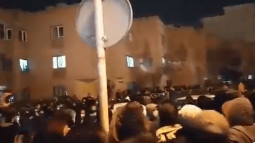 Noi proteste pe străzile orașelor din Iran/ ”Dușmanul nostru este chiar aici”