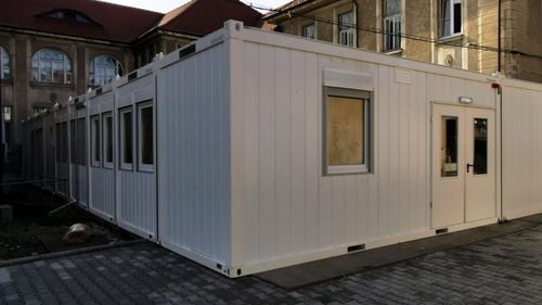 ULTIMA ORĂ: Dosar penal la DNA legat de containerele în care stau pacienții cu Covid la Spitalul județean din Sibiu