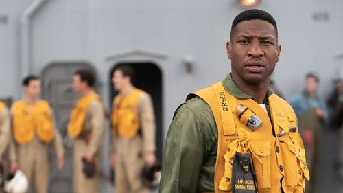 Actorul Jonathan Majors, cunoscut pentru rolul unui personaj din seria Marvel, a fost găsit vinovat de agresarea iubitei sale