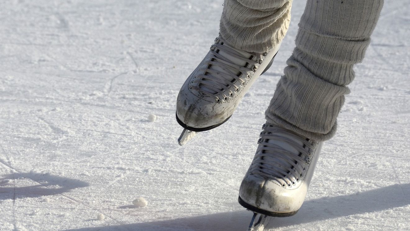 Patinoarul din parcul Titan din București a fost deschis