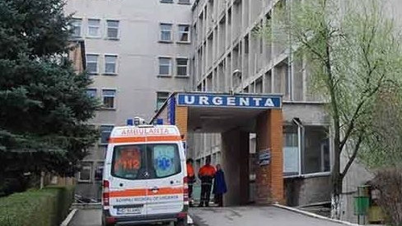 Consiliul Județean Hunedoara le-ar putea oferi locuinţe de serviciu medicilor de urgență / Municipiul reședință de județ se confruntă cu o criză în rândul medicilor de urgență