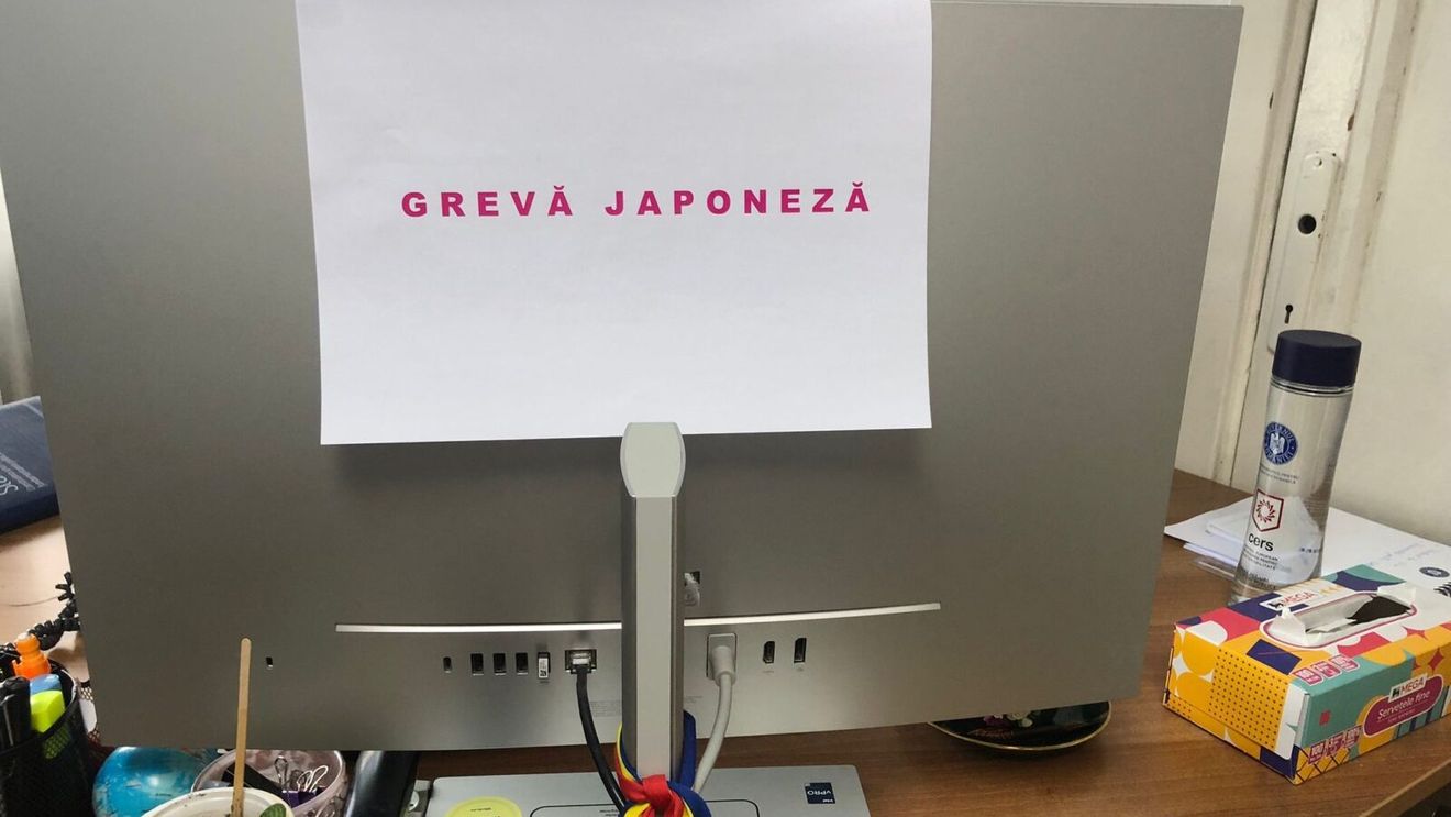 Zeci de salariați ai Guvernului, din aparatul de lucru al premierului Ciolacu, sunt în grevă japoneză și cer salarii mai mari