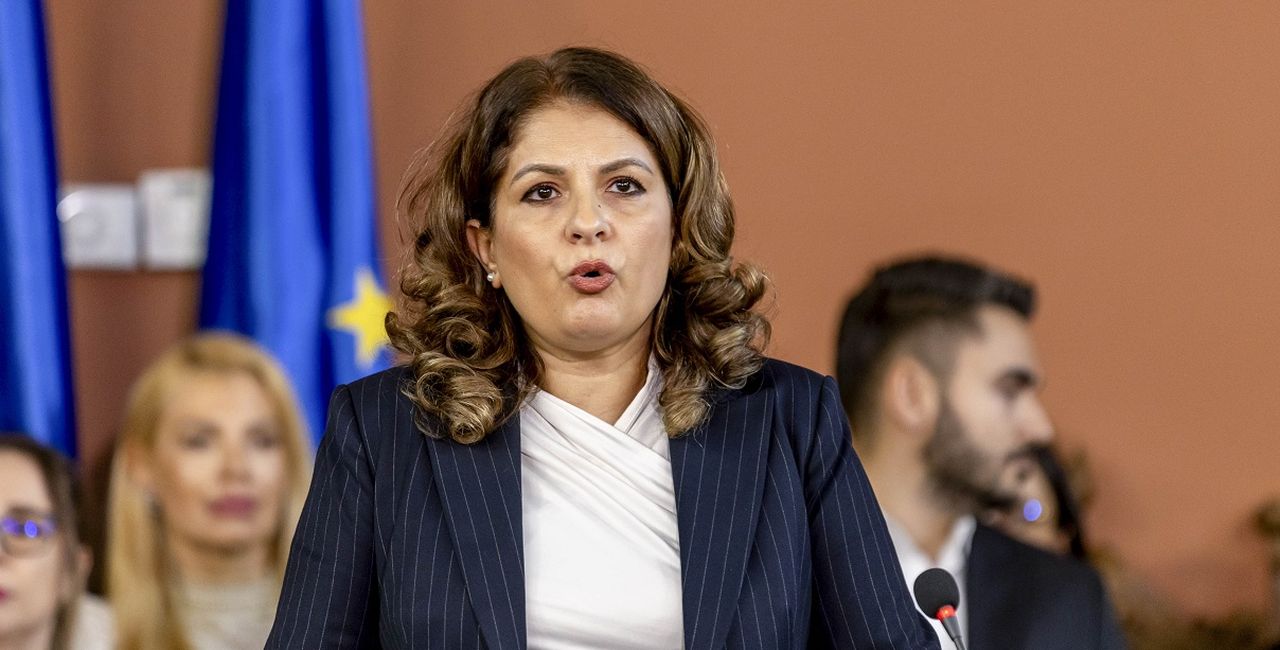 Șefa Curții de Apel București, Liana Arsenie, și-a rupt dinții într-un judecător pe care l-a pedepsit pentru solidarizarea sa cu judecătorii Raluca Moroșanu și Laurențiu Beșu