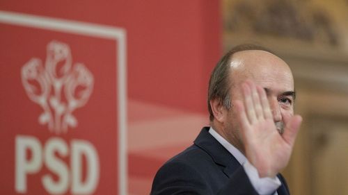 Tudorel Toader susține că a fost revocat din Guvern pentru că s-a opus adoptării OUG-ului privind amnistia și grațierea, pentru modificarea Codului Penal și de Procedură Penală și încă un OUG pe justiție