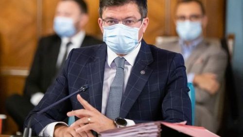 Ministrul Costel Alexe, acuzat că a plagiat în teza sa de doctorat susținută la Universitatea Alexandru Ioan Cuza din Iași. Alexe respinge acuzația: ”Nu există niciun plagiat! Este o mare minciună. Teza întrunește toate normele și standardele academice și etice”