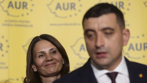 Extremistul Simion, mesaj criptic: AUR are 90 de parlamentari. Ei semnează și votează orice moțiune și suspendare
