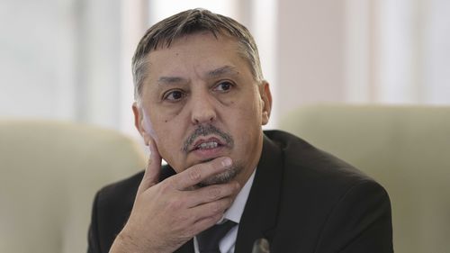Sfatul ministrului Educației către un student, într-o dezbatere unde bursele au fost tema centrală: Nu vreau să vă supăr, dar cumva poate că m-aș gândi să îmi iau un job part-time