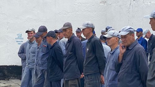 Pedepse între 15 şi 21 de ani de închisoare pentru 15 luptători ucraineni, membri ai Batalionului Aidar, capturaţi de forţele ruse în 2022