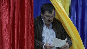 Cine a votat până la ora 10:00: Prezența în orașe, mai mare decât la sate / Mai mulți bărbați decât femei / Alegătorii cu vârsta între 45 - 64 de ani, cei mai mobilizați