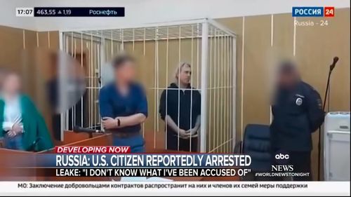 Muzicianul american Michael Travis Leake a fost reținut în Rusia, pentru că ar fi "organizat vânzarea de droguri către tineri"/ Artistul neagă acuzațiile