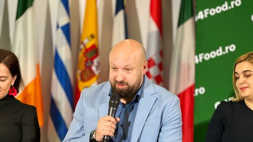 VIDEO | Conferința „Un an G4Food”: Problema alimentației sănătoasă ține și de oferta comercială, dar depinde și de nivelul de venituri / Chef Alex Cârțu: „Acum 13 ani nu se punea foarte tare accentul pe partea nutrițională în HoReCa”