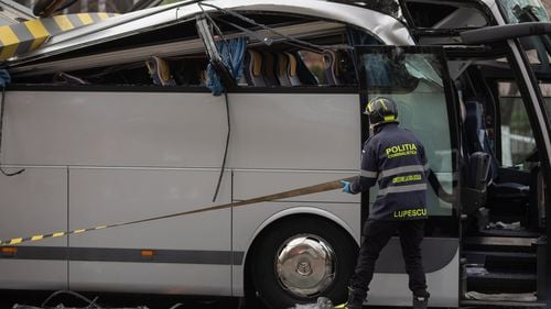 Constanţa: Accident între un autocar şi un microbuz, cu 37 de persoane implicate / A fost activat Planul Roşu de intervenţie