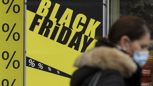 Scăderea încrederii consumatorilor și teama de recesiune influențează planurile ce Cheltuieli de Black Friday în principalele piețe occidentale - studiu