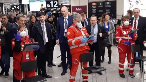 Interdicțiile impuse de guvernul italian: Controale dure în cazul persoanelor care zboară către sau din zona de siguranță/ Suspendarea tuturor activităților sportive și sociale din discoteci, baruri și săli de jocuri