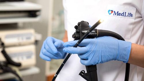 Sindromul colonului iritabil poate fi ameliorat prin schimbarea modului de viaţă. Medic gastroenterolog: “Boala nu creşte riscul de cancer colo-rectal sau de polipi colonici”