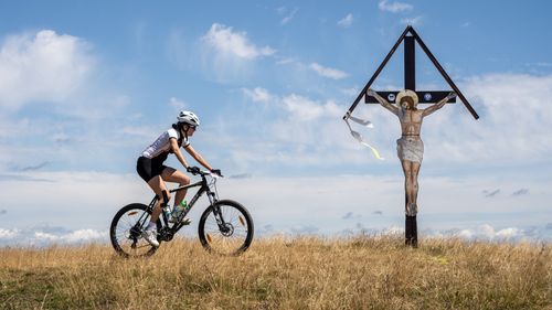 Pista de biciclete Timișoara – Serbia va fi refăcută complet până la vara viitoare / ”Va fi la standarde europene” / În total va avea 82 de kilometri