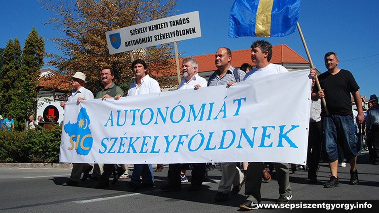 Deputat pe listele UDMR, József Kulcsár-Terza anunță înființarea unui nou partid în Transilvania: Forţa Civică Maghiară / Partidul a fost înființat din inițiativa unor „personalități publice”, nemulțumite că „structurile politice existente nu țin seama de nevoile cetățenilor cu orientare naționalistă”