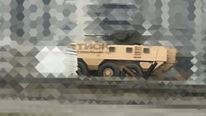 Un rar transportor blindat de trupe francez VAB Mk.3, echipat cu un modul de luptă Sich, observat pe frontul din Ucraina
