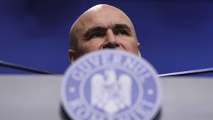EXCLUSIV Nouă angajați dintre cele 147 de posturi restructurate la Senat s-au transferat la Primăria Sectorului 1 / Un transferat a ajuns la ANAF: venit de 14.100 lei brut lunar/ Un post a fost ”eliberat prin decesul unei persoane” / Ce spune acum Bolojan