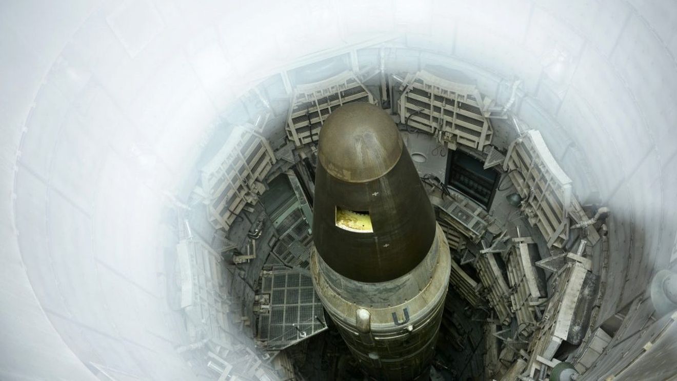 SUA intenţionează să amplaseze arme nucleare în Marea Britanie - The Telegraph