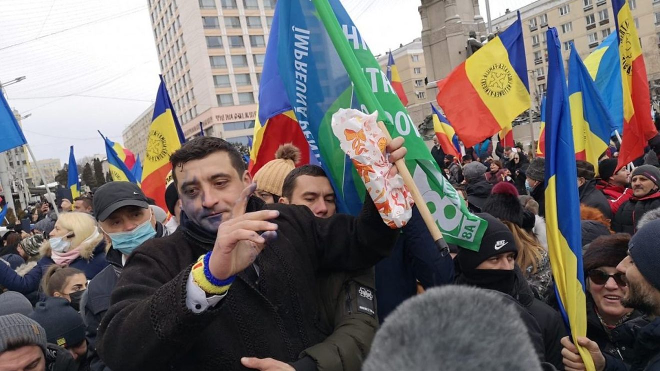 Liderul AUR, replică la Dacian Cioloș: Când vă reveniți din halucinațiile cu liste negre, fasciști si alte fantasme ale trecutului poate mai coborâți și în stradă