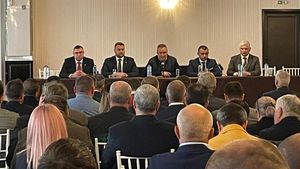 Nicolae Ciucă, în vizită la primarii PNL din Brăila, Galați şi Buzău: „Le-am mulţumit oamenilor pentru încredere şi le-am amintit că ușa sediului central al partidului este permanent deschisă”