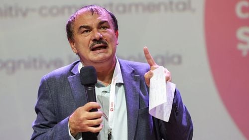 Mircea Miclea: Să știi să întrebi devine o abilitate esențială pentru elevi, într-un viitor suprasaturat în tehnologii. Dar ca să știu cum să pun întrebarea, trebuie să am o grămadă de cunoștințe