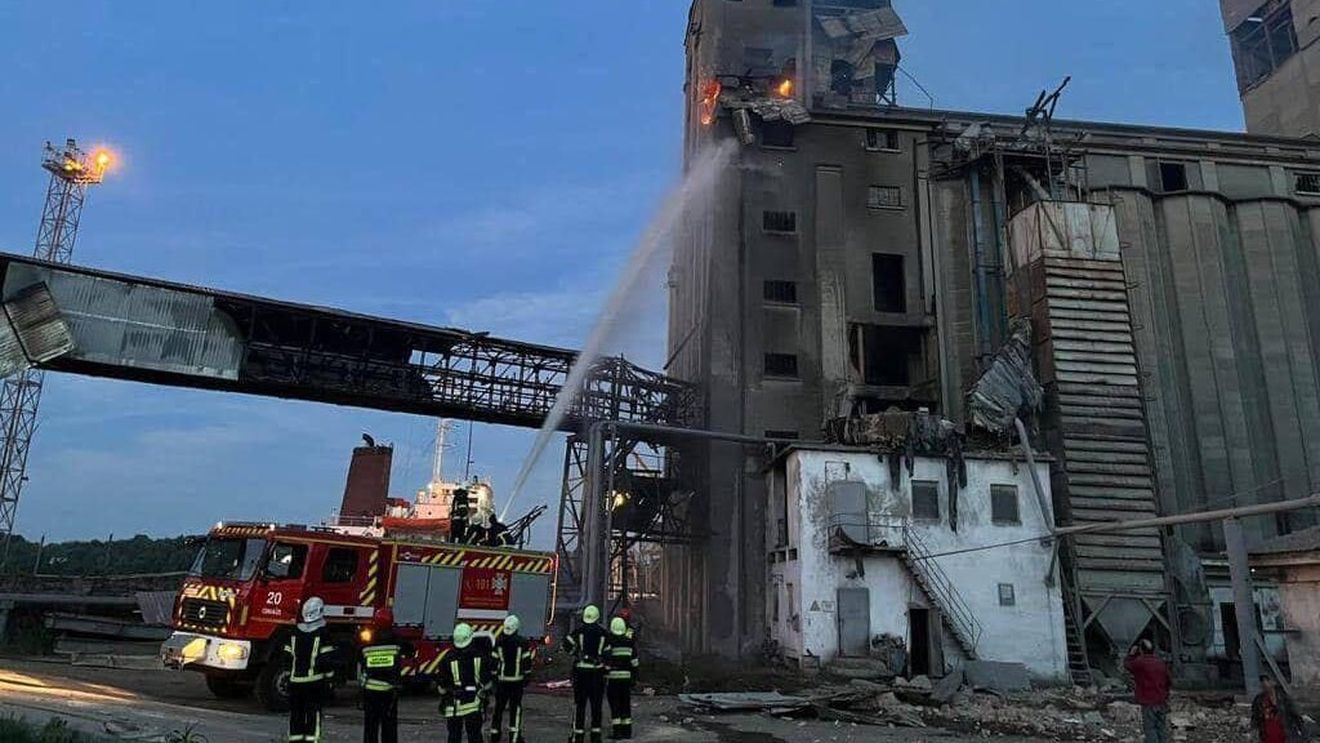 Trei morţi şi 14 răniţi într-un atac rusesc la Izmail, în apropierea graniţei cu România