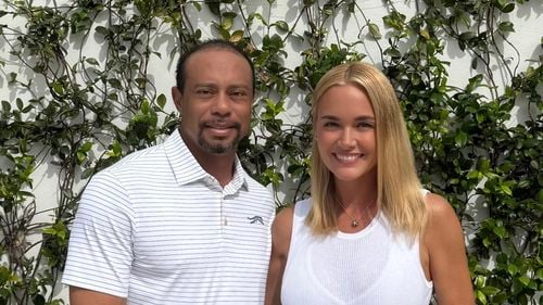 Tiger Woods confirmă că are o relaţie cu fosta soţie a lui Donald Trump Jr. / "Iubirea pluteşte în aer şi viaţa este mai bună cu tine alături"