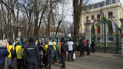 Budăi, despre protestele de la sediul PSD: Sunt îndreptăţiţi, din punctul meu de vedere, pentru că timp de doi ani de zile nu s-a întâmplat nimic bun / Despre greva profesorilor: Venim totuşi după doi ani de îngheţări în sistemul de salarizare