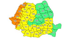Meteorologii anunţă un val de căldură: Până miercuri seară, este cod galben şi cod portocaliu de caniculă în 30 de judeţe / Temperaturile vor ajunge la 39 de grade