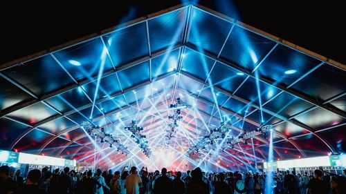 Electric Castle și-a lansat propria colecție de haine, realizate de studenții de la Universitatea de Arte și Design din Cluj