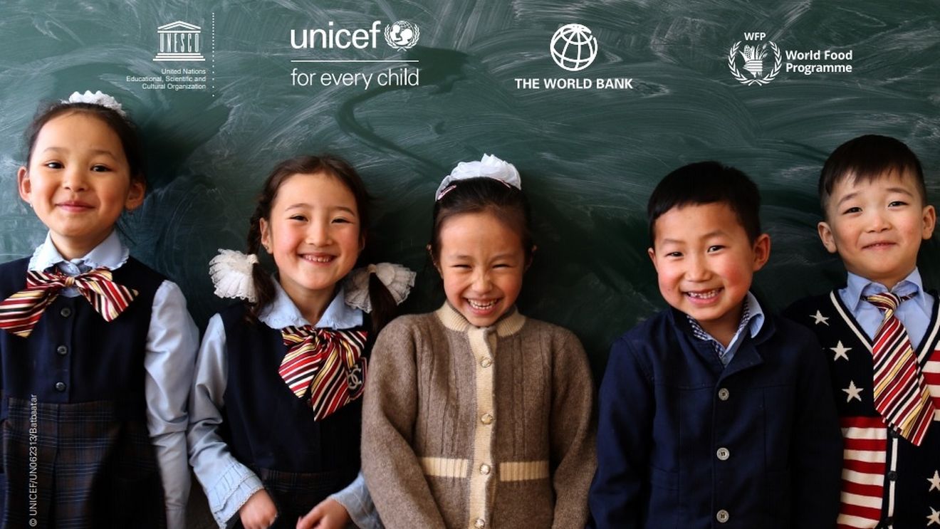 Întoarcerea copiilor la clasă e vitală, dar trebuie să se bazeze pe politici și măsuri clare de siguranță, susţine ghidul UNESCO și UNICEF pentru redeschiderea școlilor