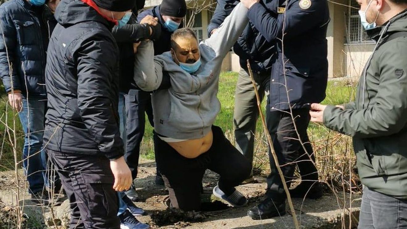 Deținutul care a evadat din spitalul județean Craiova a fost prins. Individul se ascundea într-un canal din apropierea spitalului