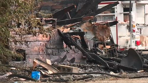 Zece morți, dintre care trei copii, în incendiul unei case din Pennsylvania/ Unul dintre pompierii chemați să stingă incendiul a descoperit că victimele sunt familia sa