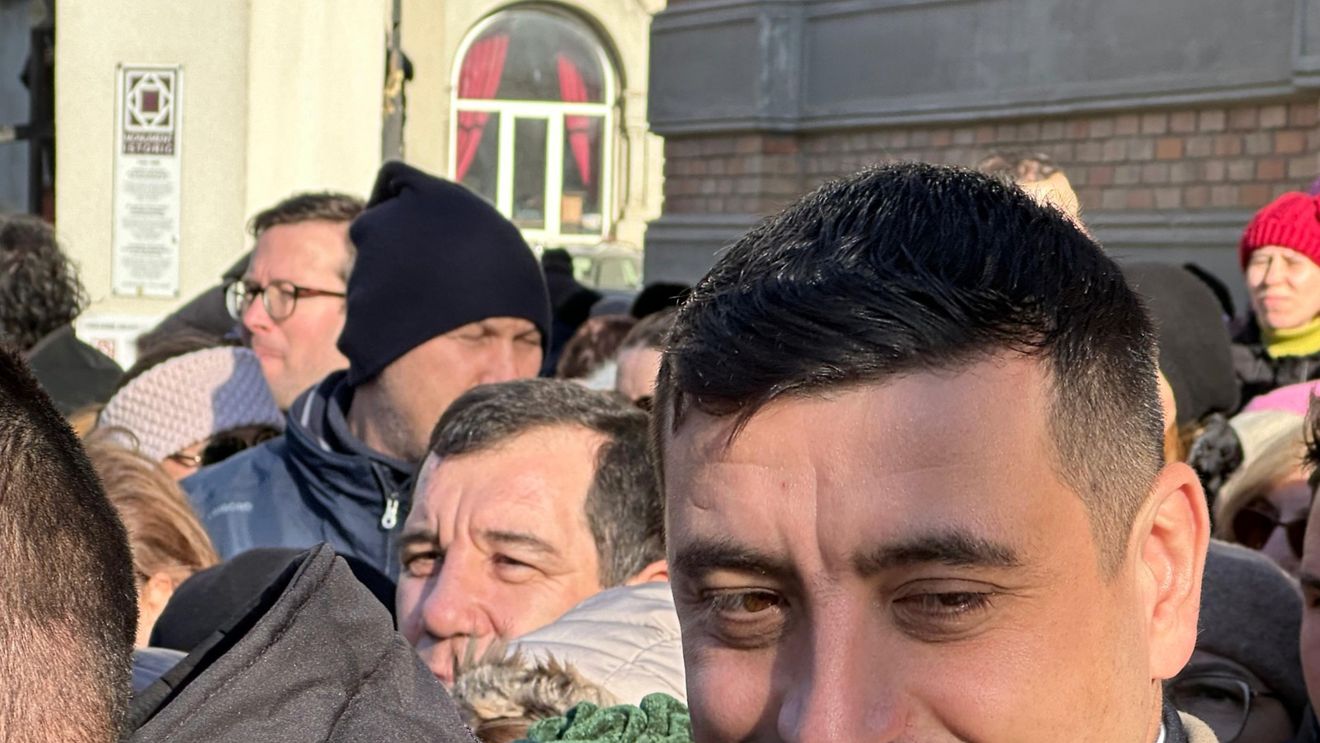 George Simion: Vrem să discutăm cu cineva de la Curtea Constituţională / Nu este o formă de presiune, cum pretind unii care probabil ar vrea să nu mai existe proteste/ Suntem aici pentru a apăra democraţia