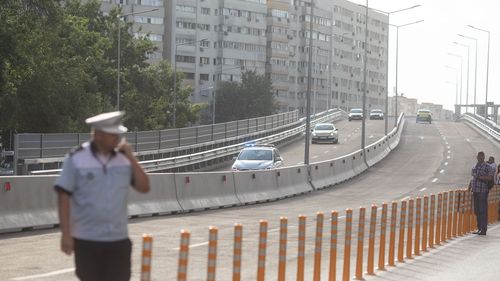 Nicușor Dan: Am terminat operațiunile de asfaltare de sub pasajul  Doamna Ghica